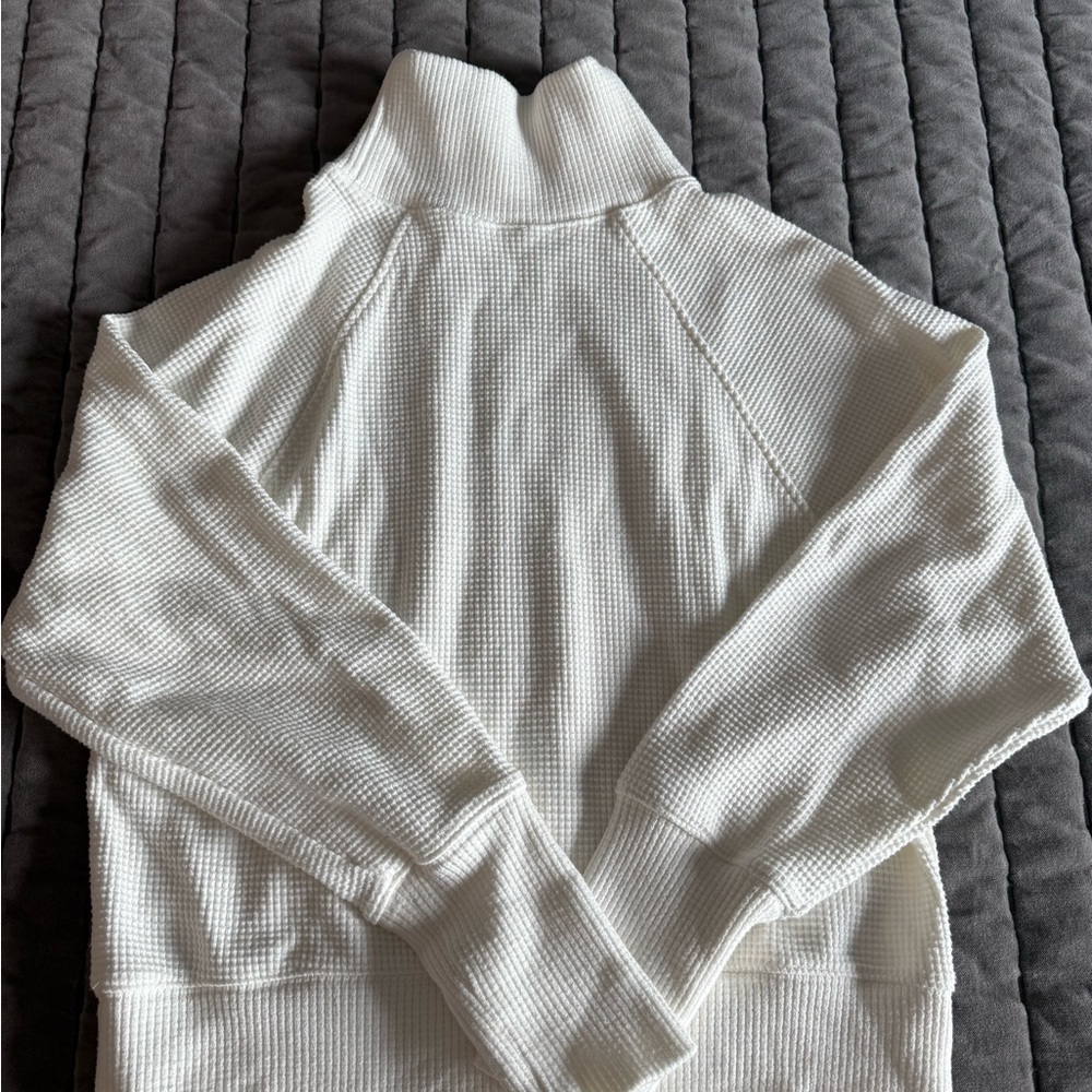 ALO Yoga waffle weekend escape mock neck. Ivory XS